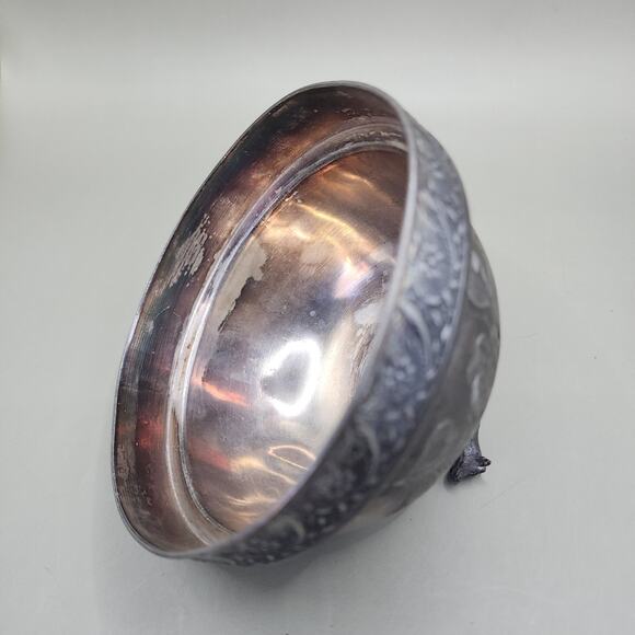 Antique Meriden Britannia Co Silver Plated Butter Dish Victorian Floral 3.5"h - Picture 6 of 9